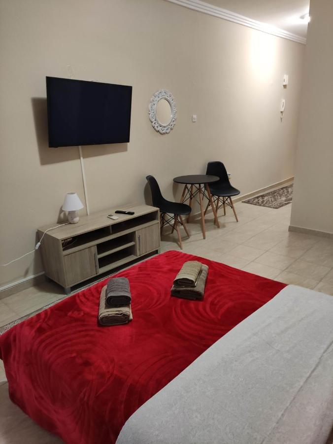 G M 3 Rooms Kentpo In The Heart Of The City لاريسا المظهر الخارجي الصورة