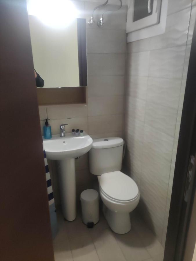 G M 3 Rooms Kentpo In The Heart Of The City لاريسا المظهر الخارجي الصورة