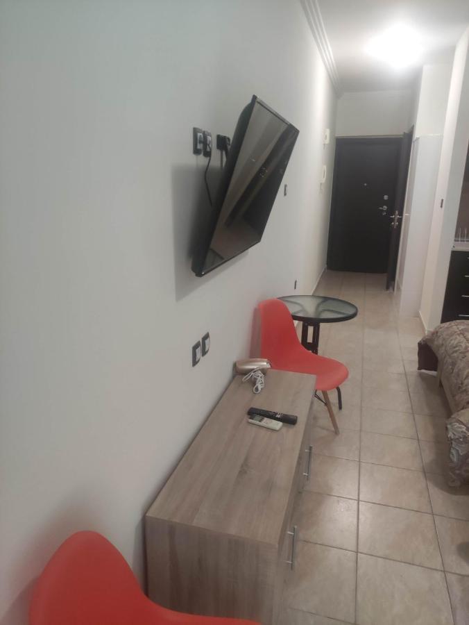 G M 3 Rooms Kentpo In The Heart Of The City لاريسا المظهر الخارجي الصورة
